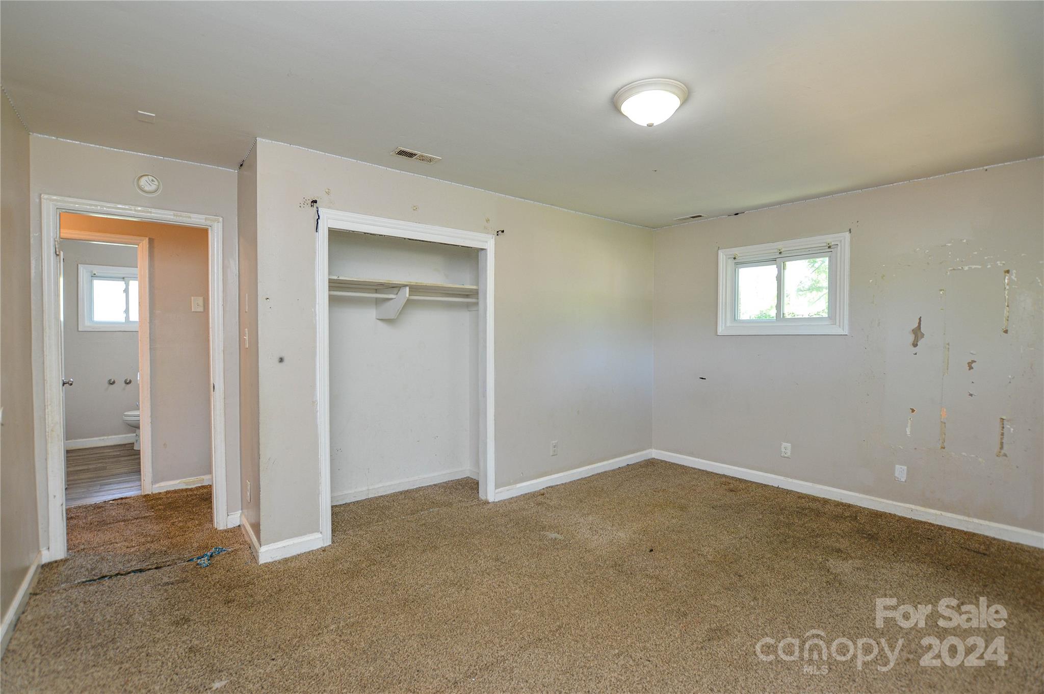 1138 White Plains Road Charlotte NC 28213