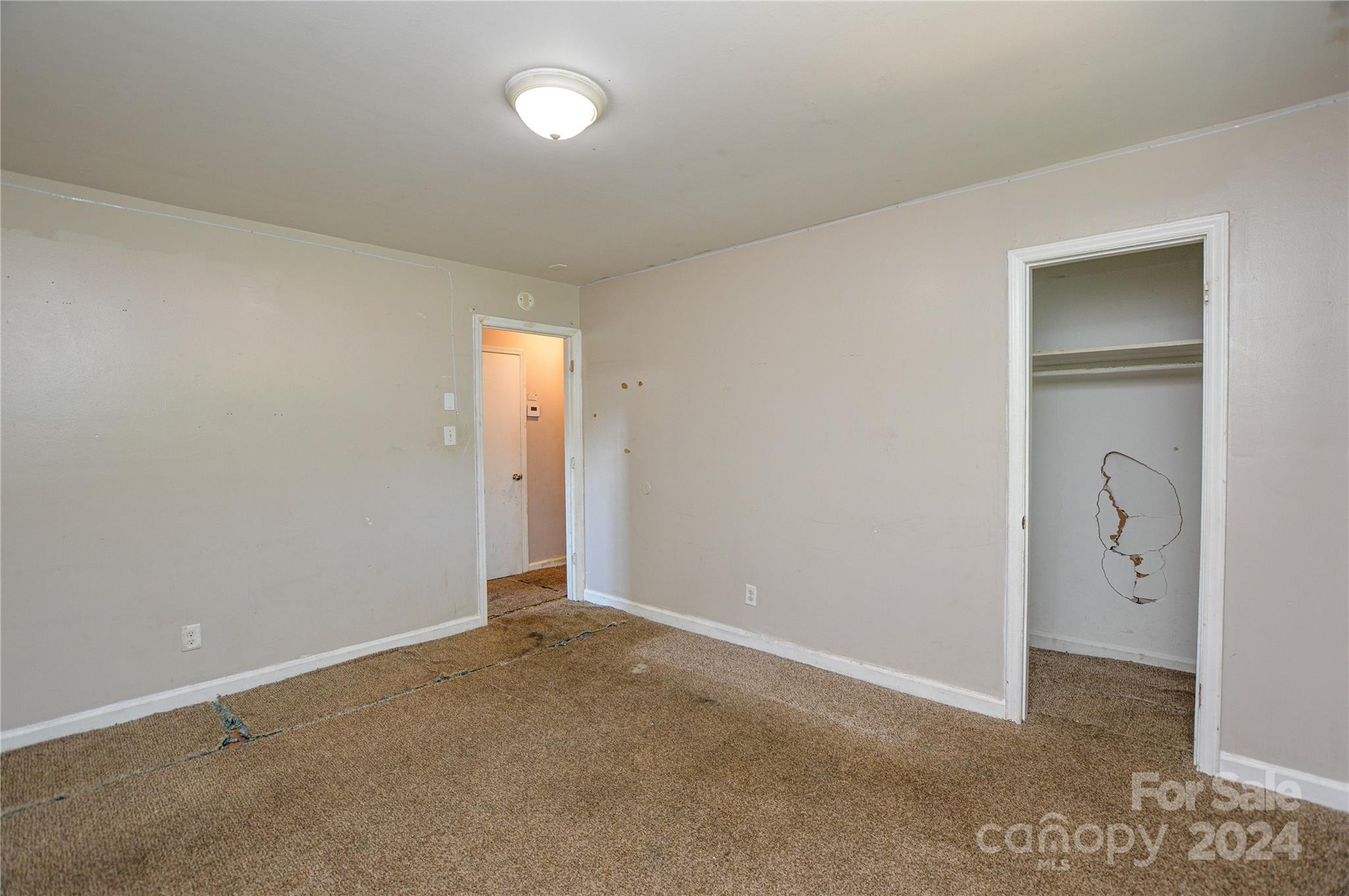 1138 White Plains Road Charlotte NC 28213