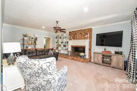 711 Yadkin Street Albemarle NC 28001