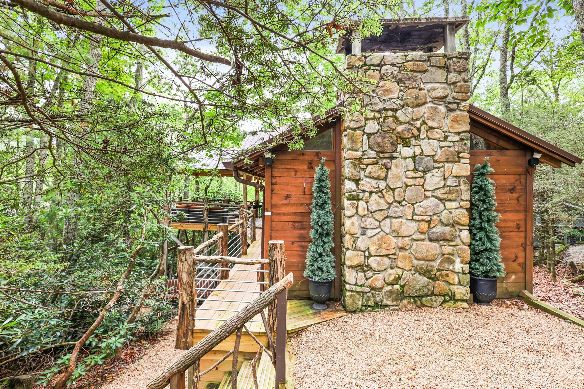 99 Longview Road, Newland NC MLS Car4070775 Greybeard Realty