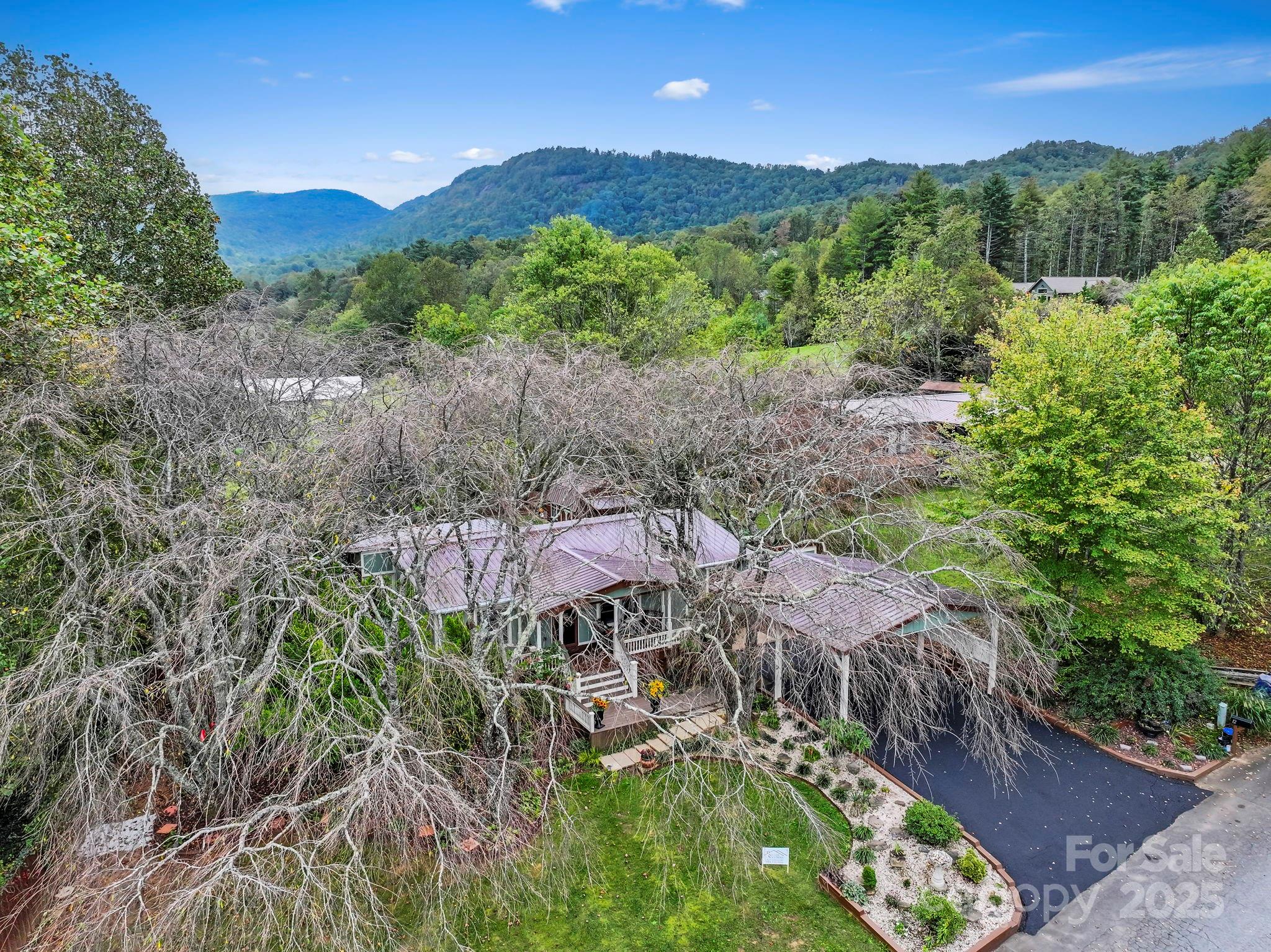 12 Timbers Edge Lane Fairview NC 28730