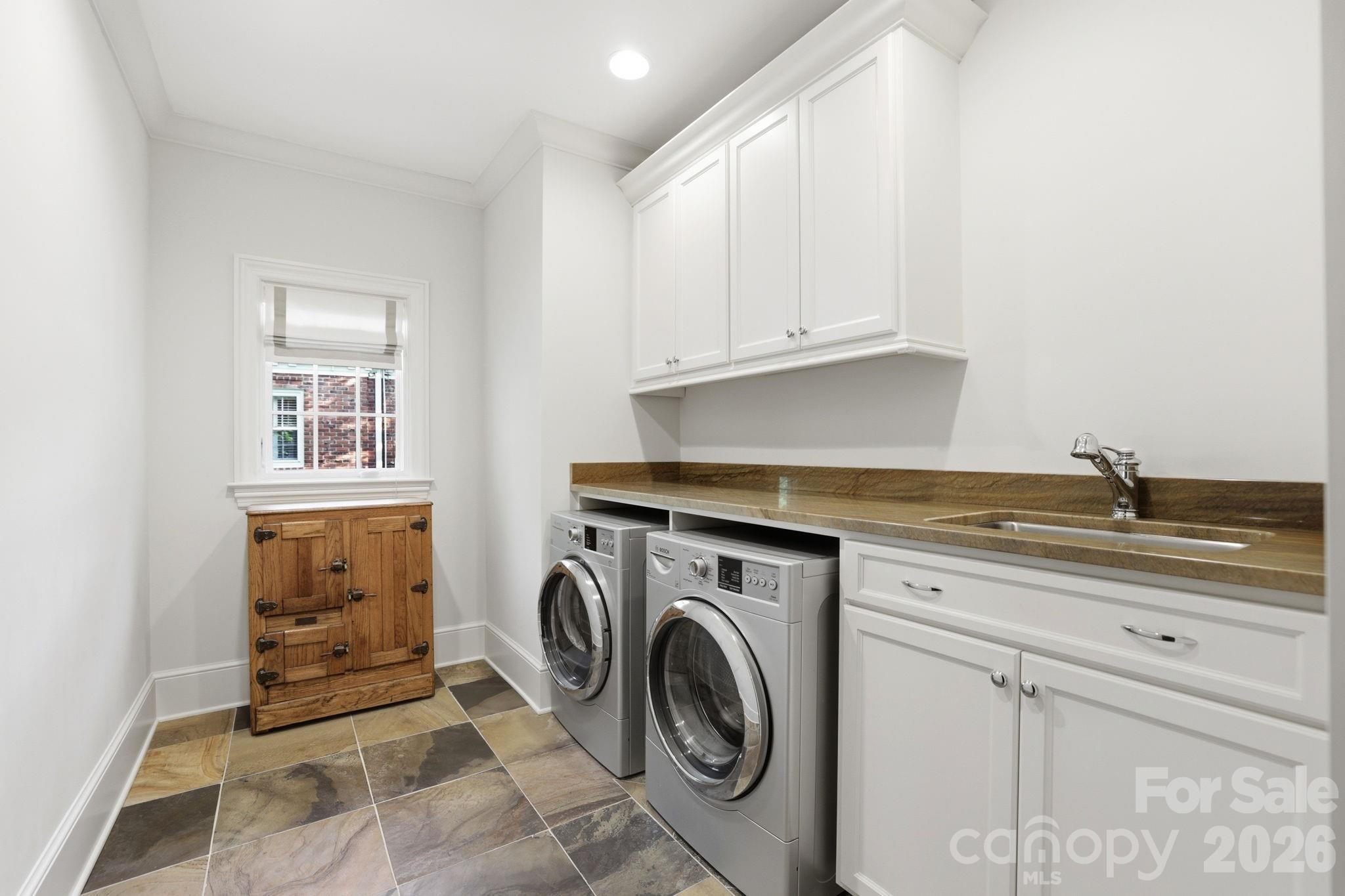 309 Hempstead Place Charlotte NC 28207