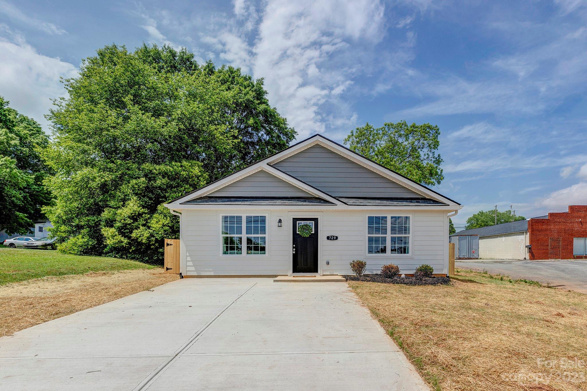 729 E Sycamore Street Lincolnton NC 28092