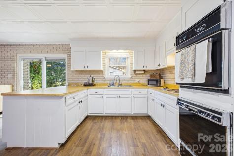 65 Westend Circle Waynesville NC 28785