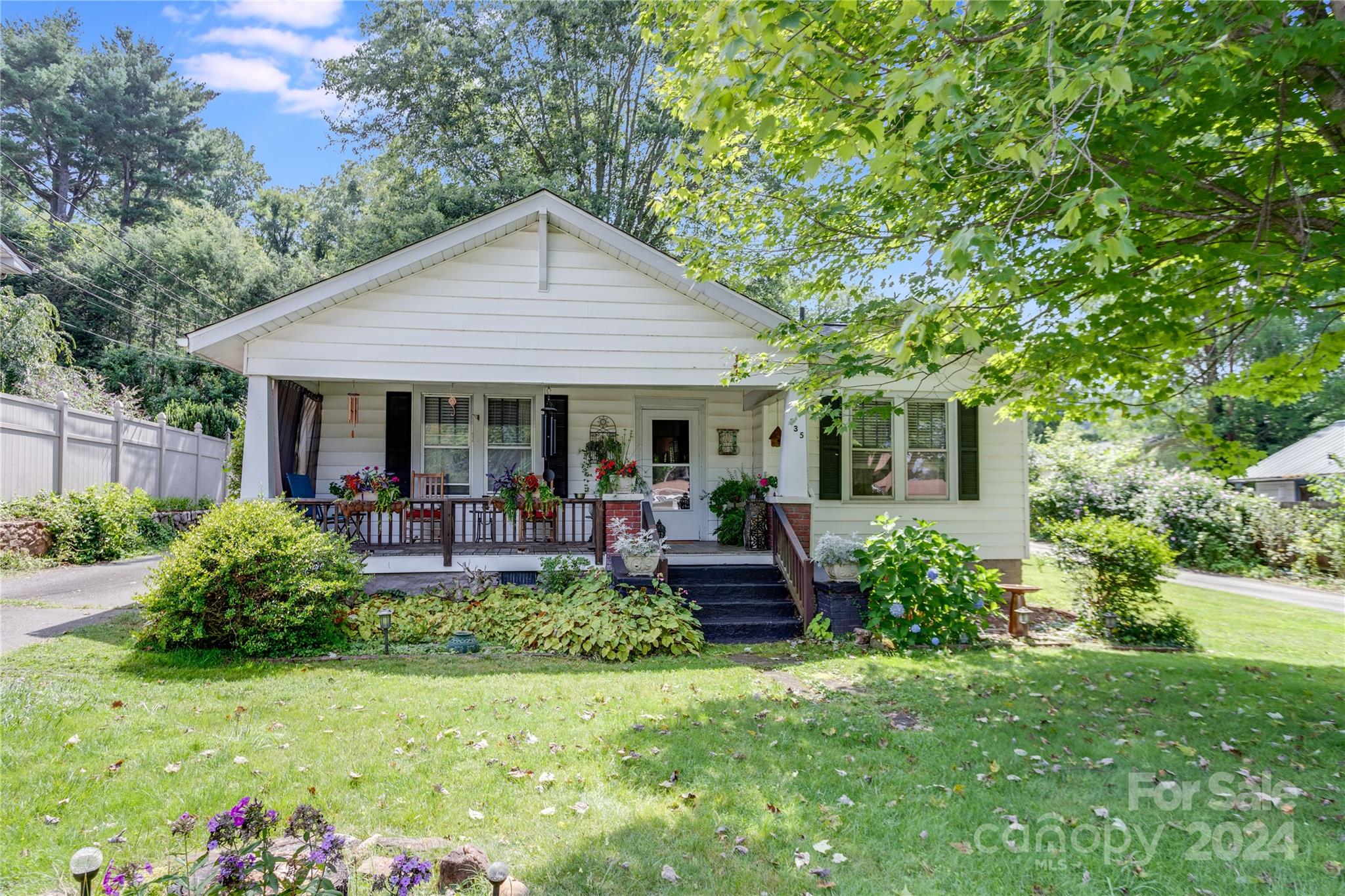 135 Camelot Drive Waynesville NC 28786