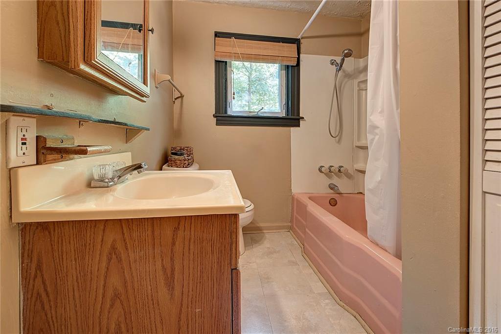 51 Summer Haven Road Swannanoa NC 28778
