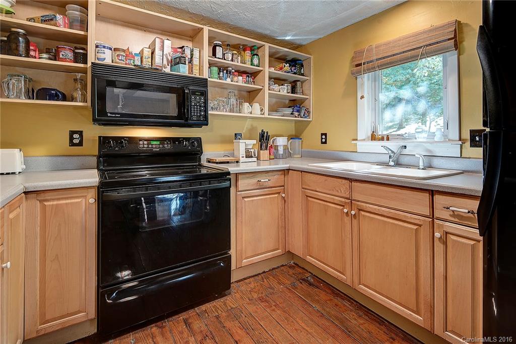 51 Summer Haven Road Swannanoa NC 28778