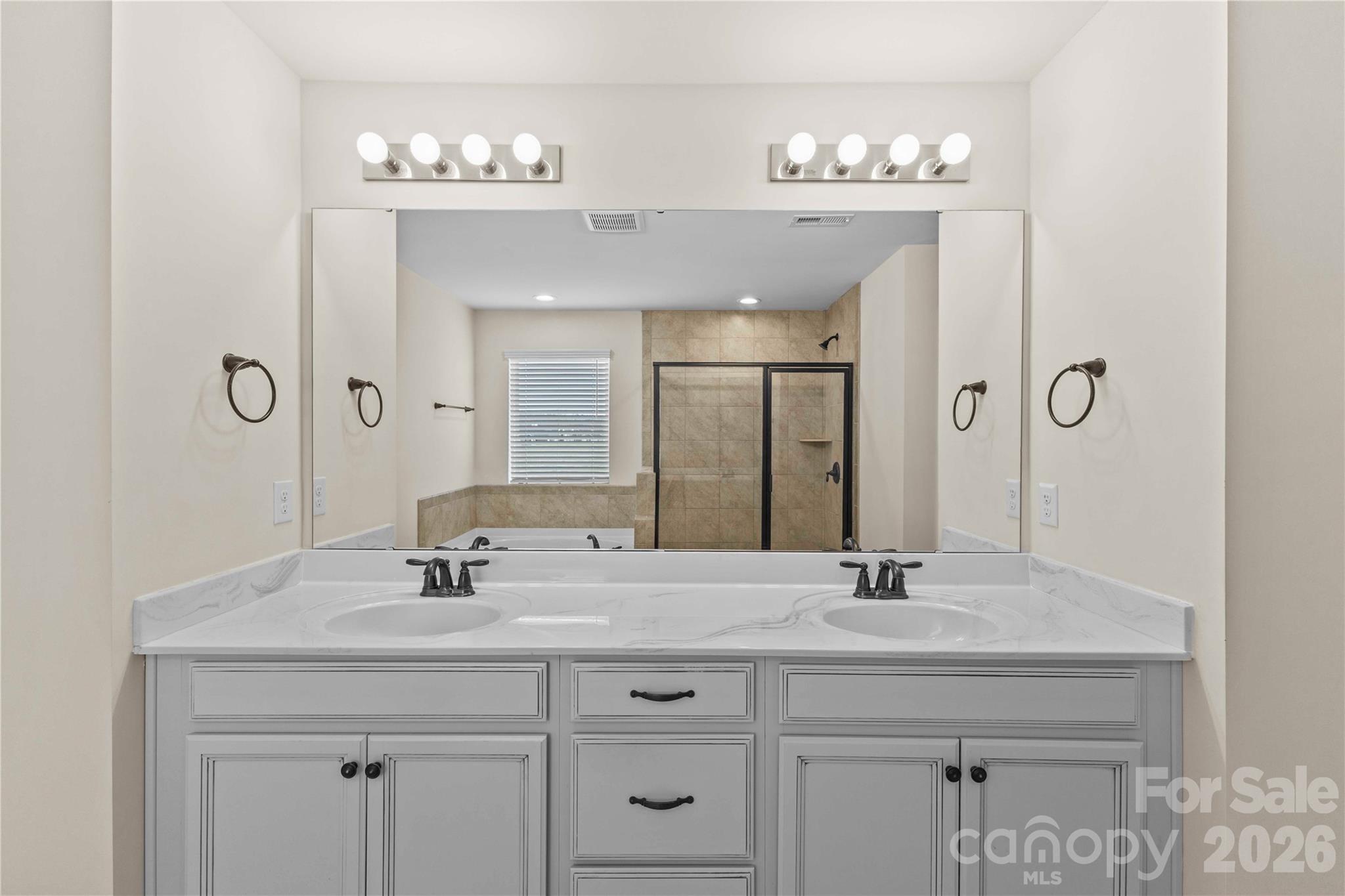 7512 Meridale Forest Drive Charlotte NC 28269