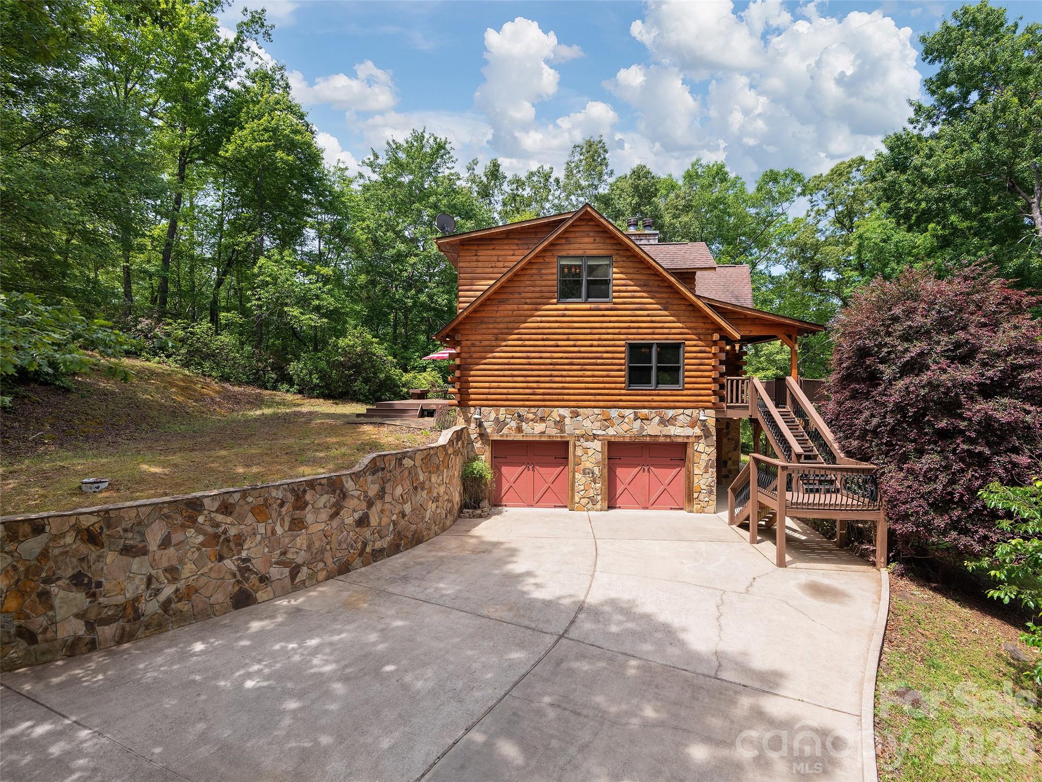 413 Green Hills Road Mill Spring NC 28756
