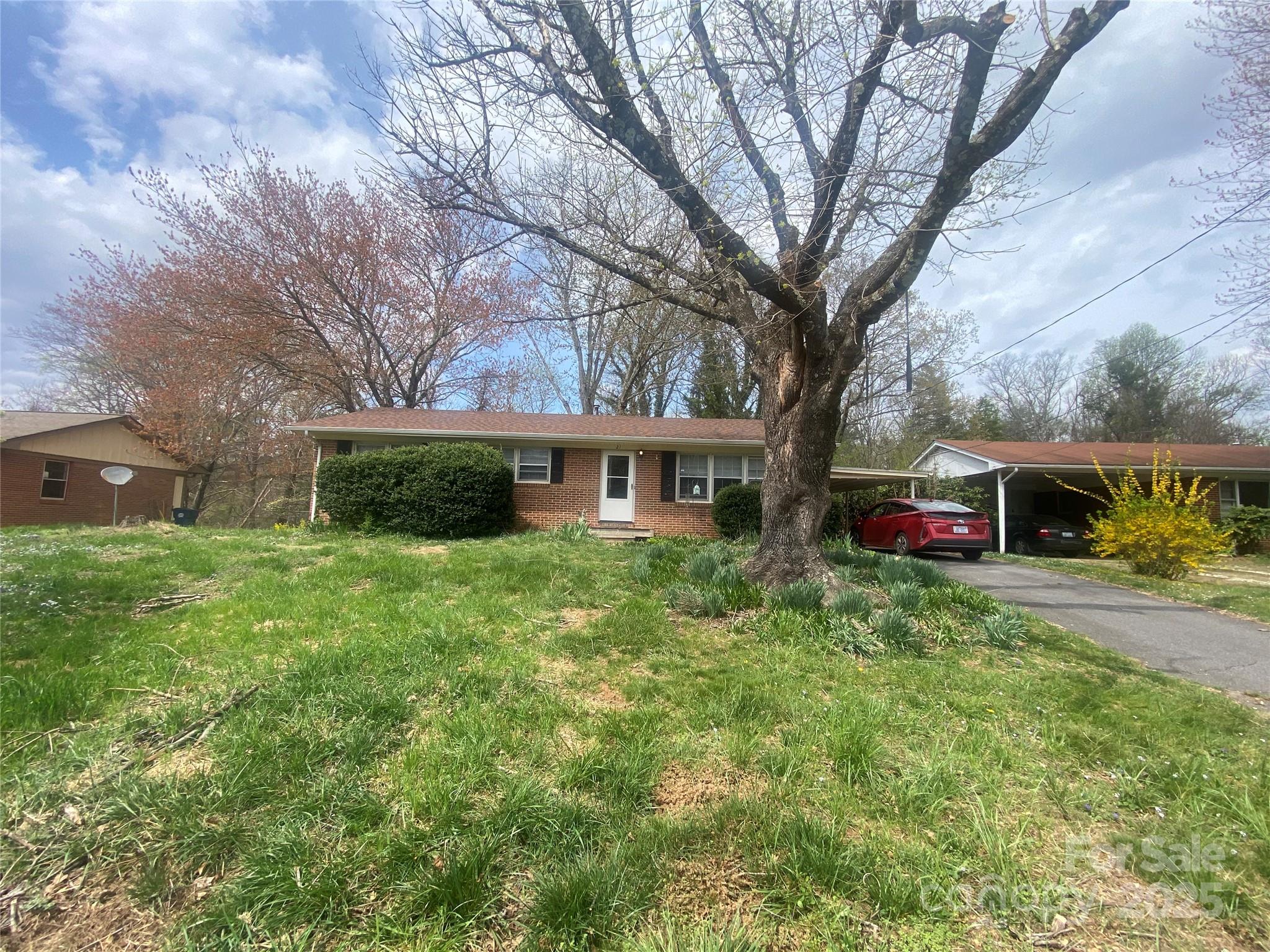 21 Birchwood Lane Asheville NC 28805