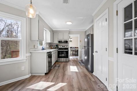 2404 Wildburne Court Charlotte NC 28262