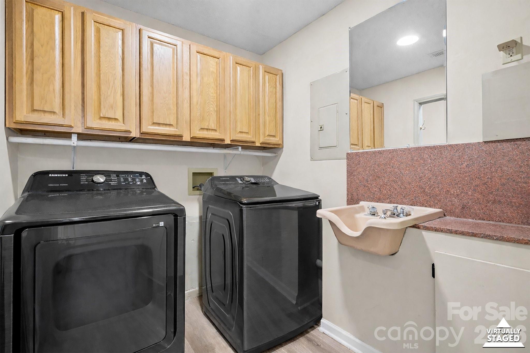 2404 Wildburne Court Charlotte NC 28262