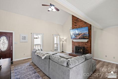 2404 Wildburne Court Charlotte NC 28262