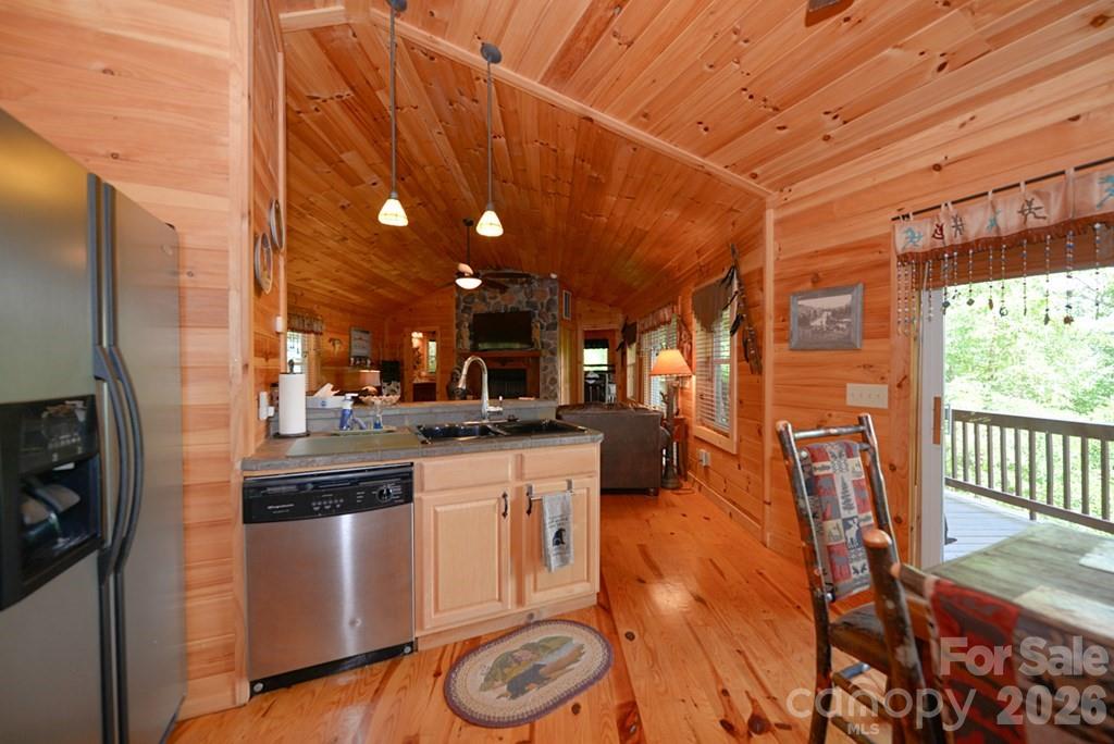 470 Bear Ridge Road Tuckasegee NC 28783