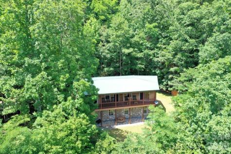 470 Bear Ridge Road Tuckasegee NC 28783
