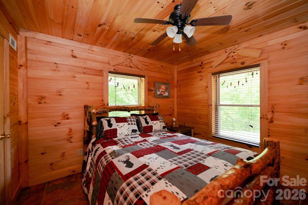 470 Bear Ridge Road Tuckasegee NC 28783