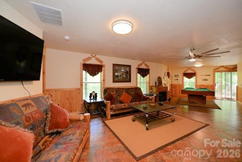 470 Bear Ridge Road Tuckasegee NC 28783