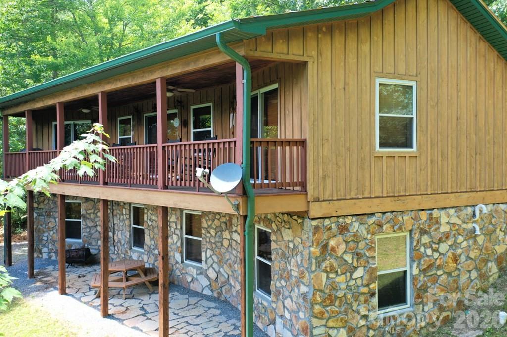 470 Bear Ridge Road Tuckasegee NC 28783