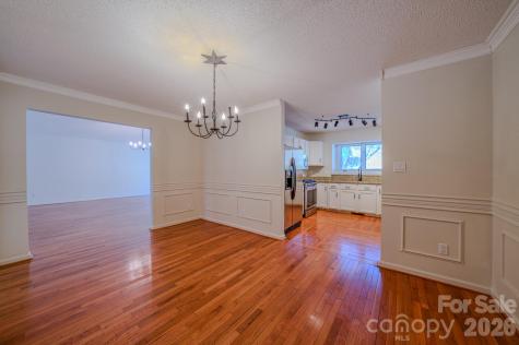 4 Hedgerose Court Asheville NC 28805