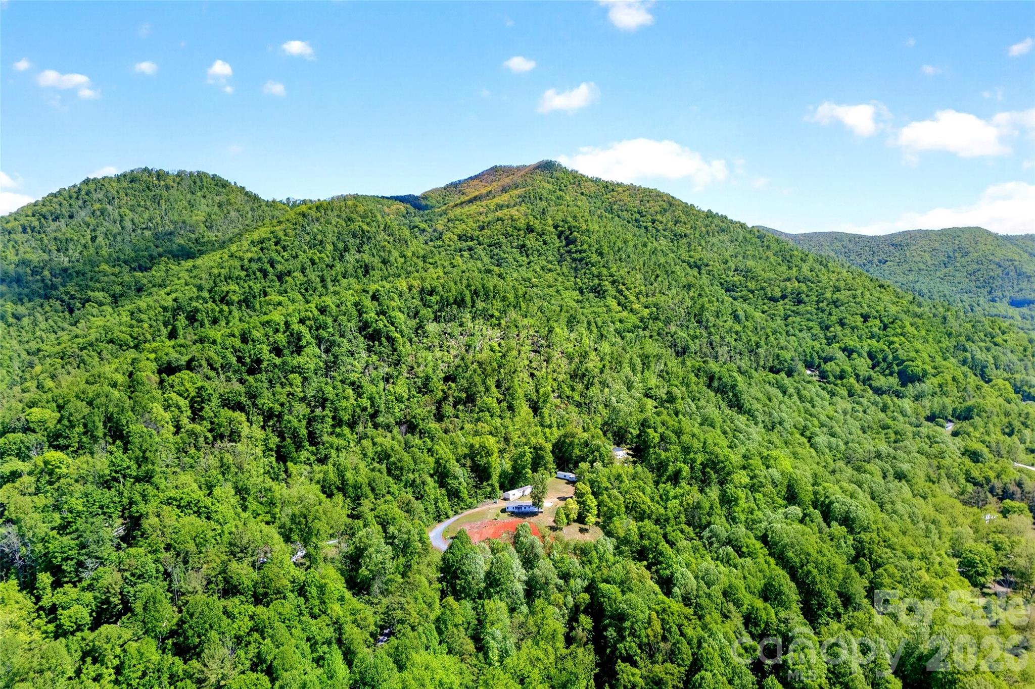 298 Wolf Crossing Bakersville NC 28705