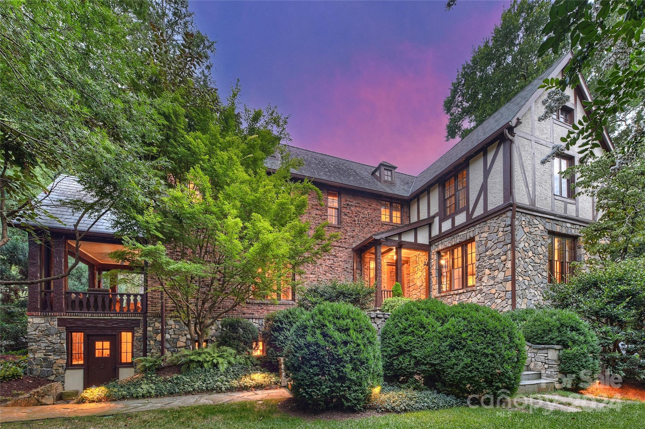 1800 Pinewood Circle Charlotte NC 28211