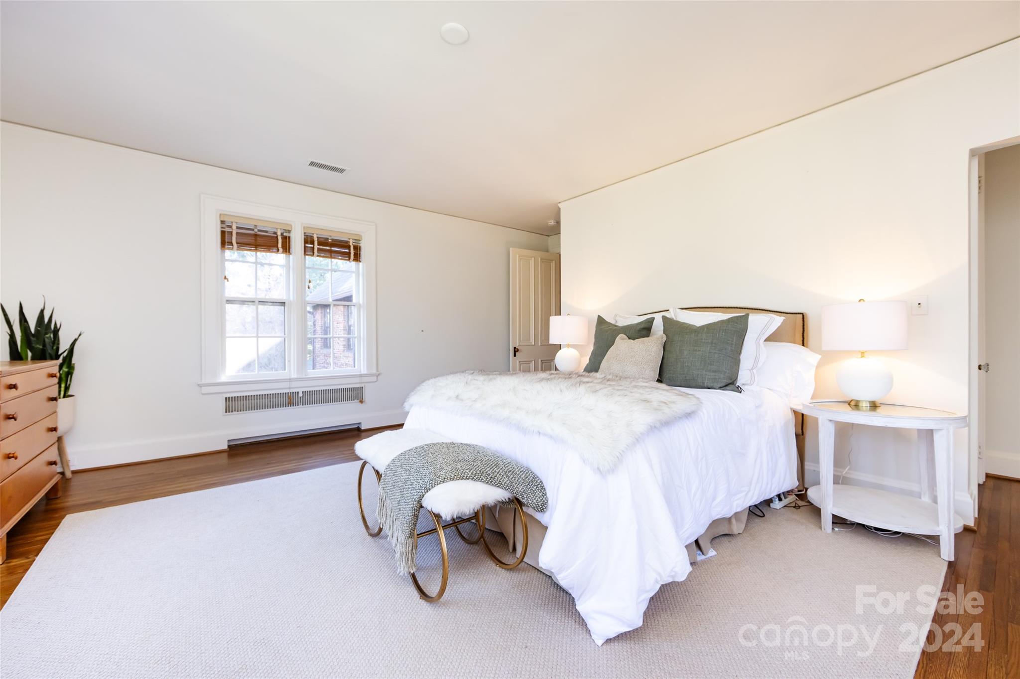 1800 Pinewood Circle Charlotte NC 28211