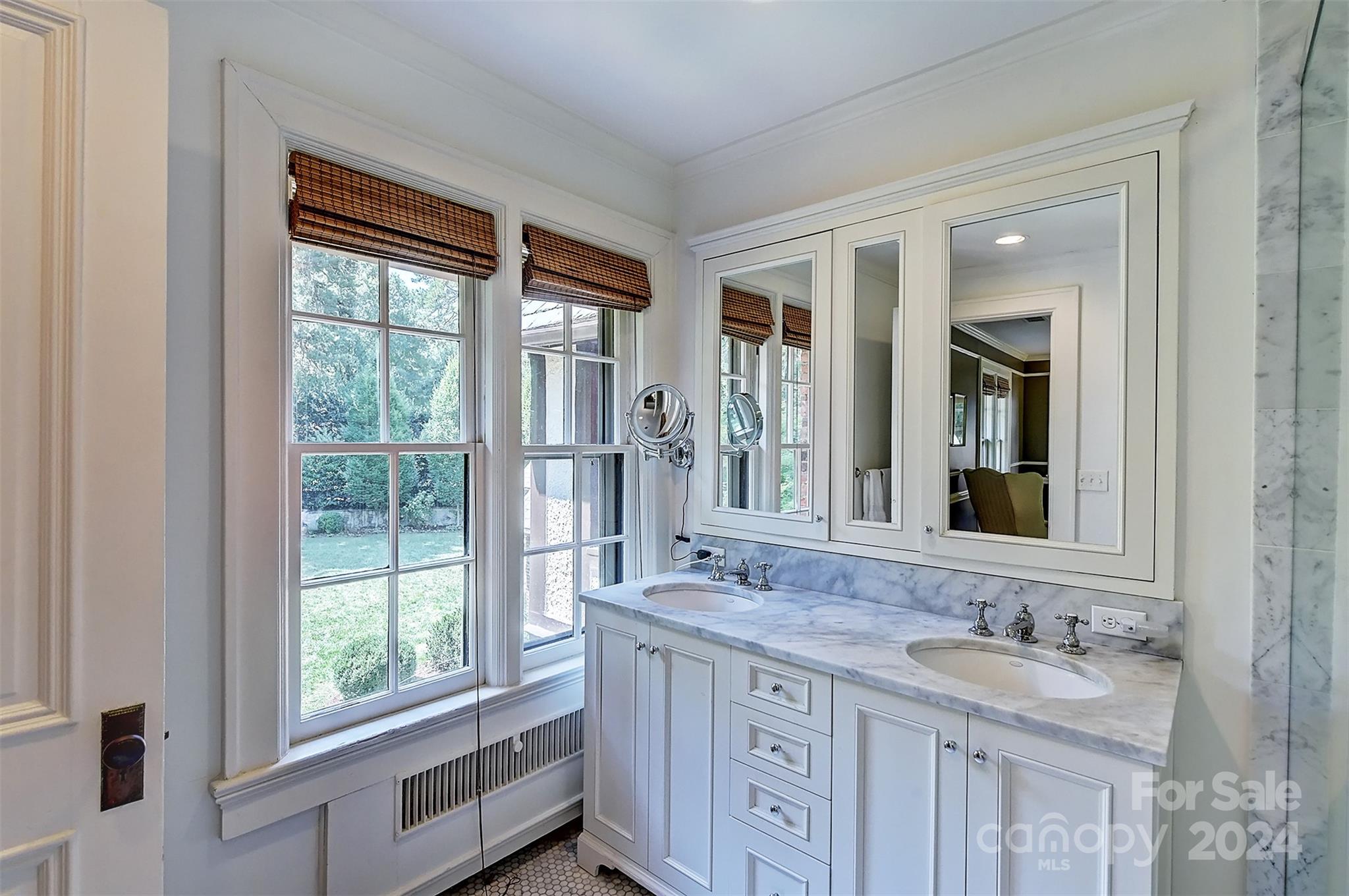1800 Pinewood Circle Charlotte NC 28211