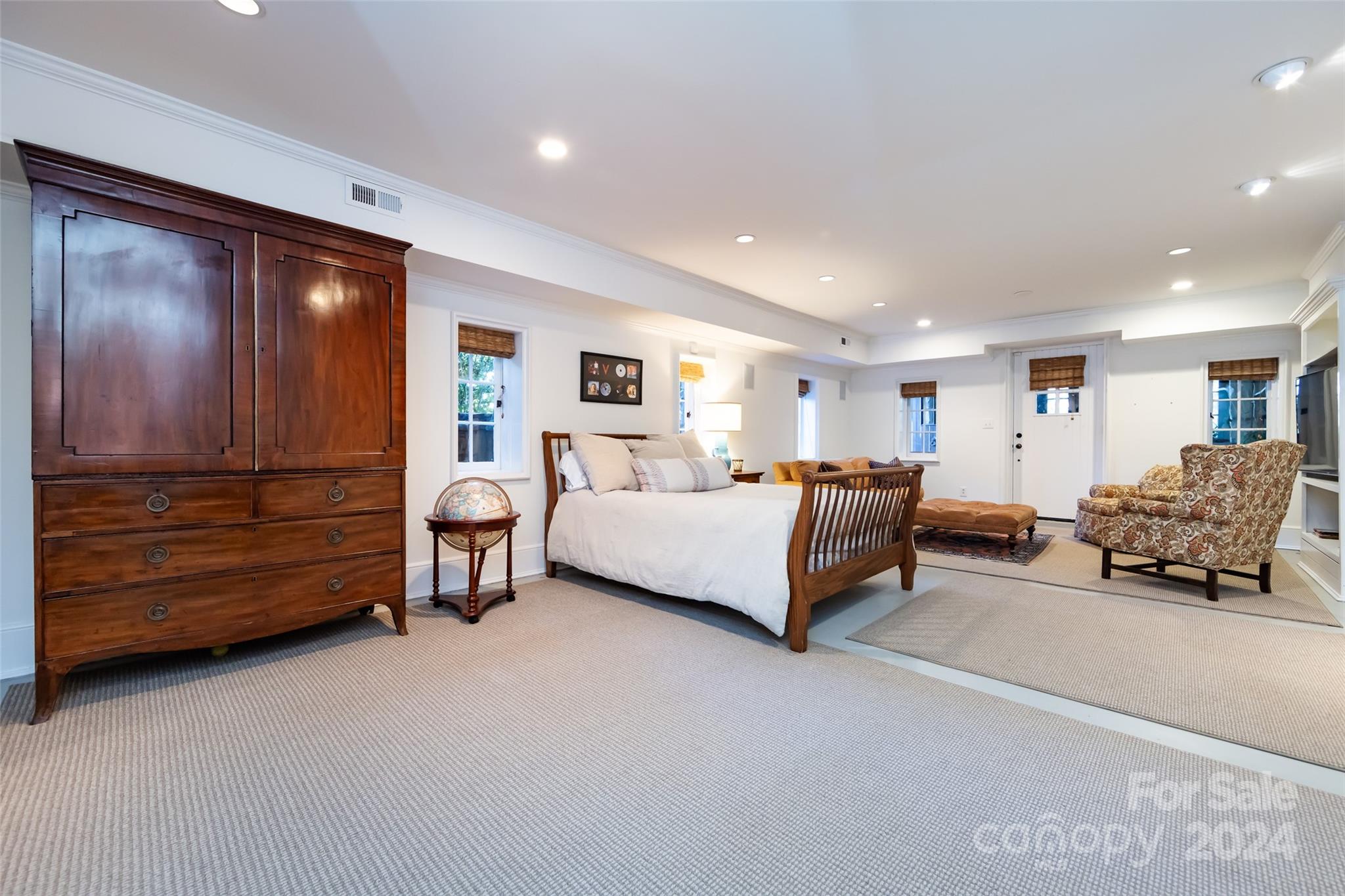 1800 Pinewood Circle Charlotte NC 28211