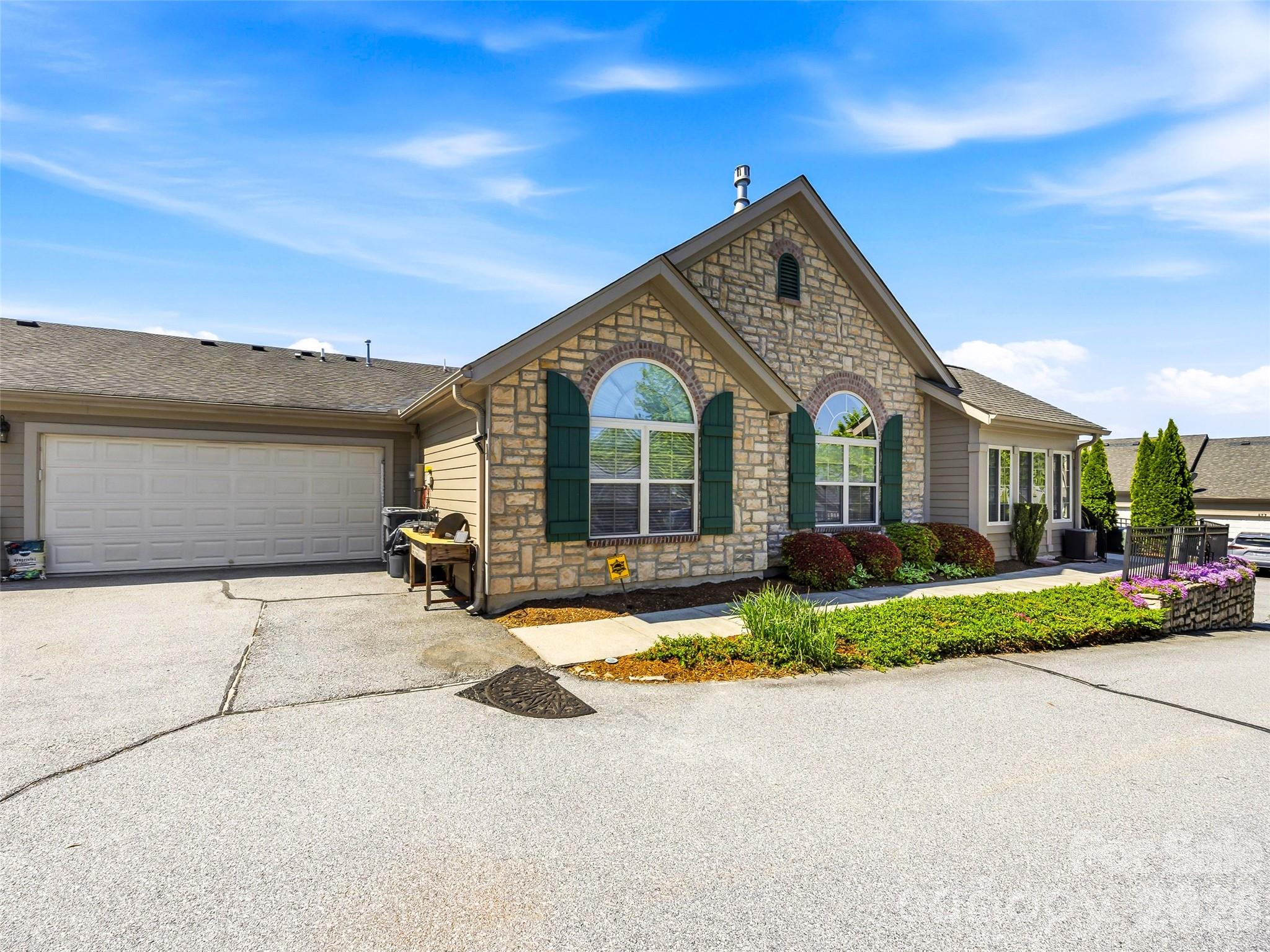 174 Summerfield Place Flat Rock NC 28731