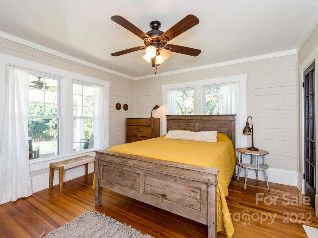 15 Juno Drive Asheville NC 28806