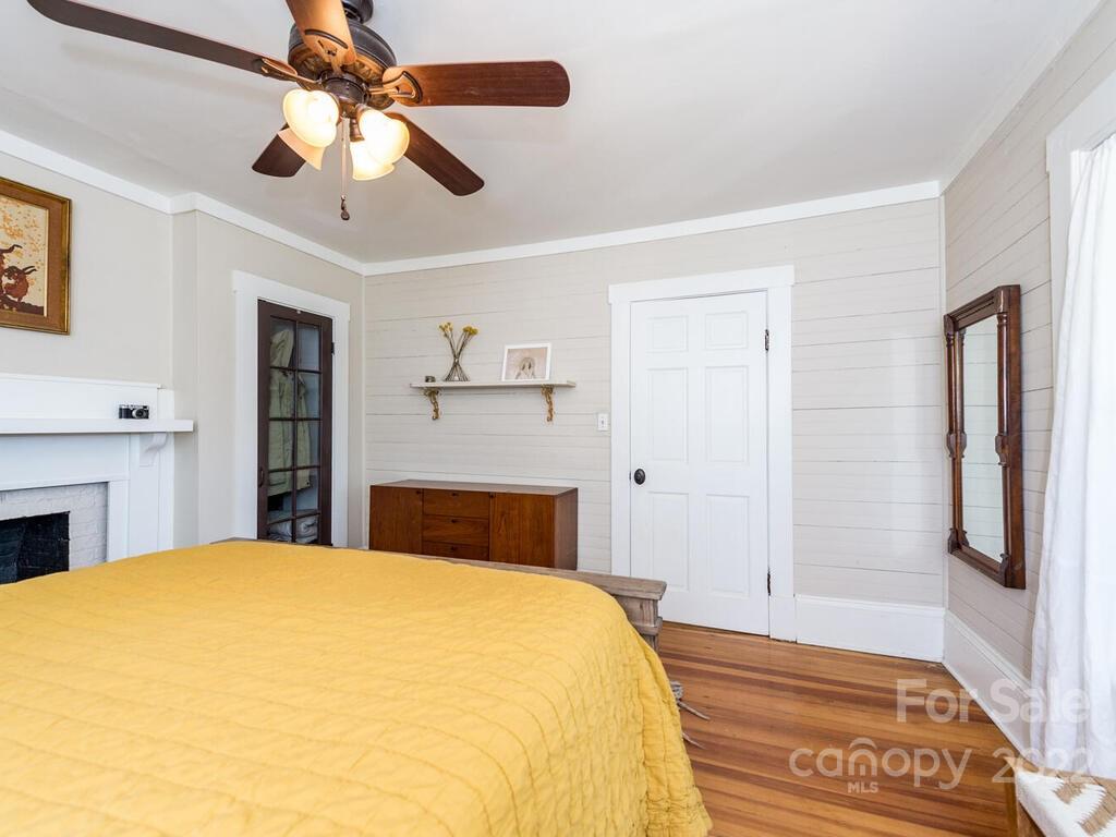 15 Juno Drive Asheville NC 28806