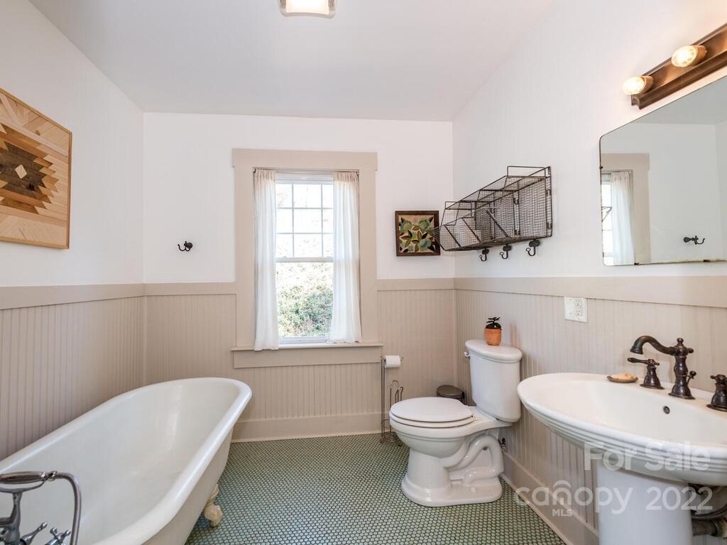 15 Juno Drive Asheville NC 28806