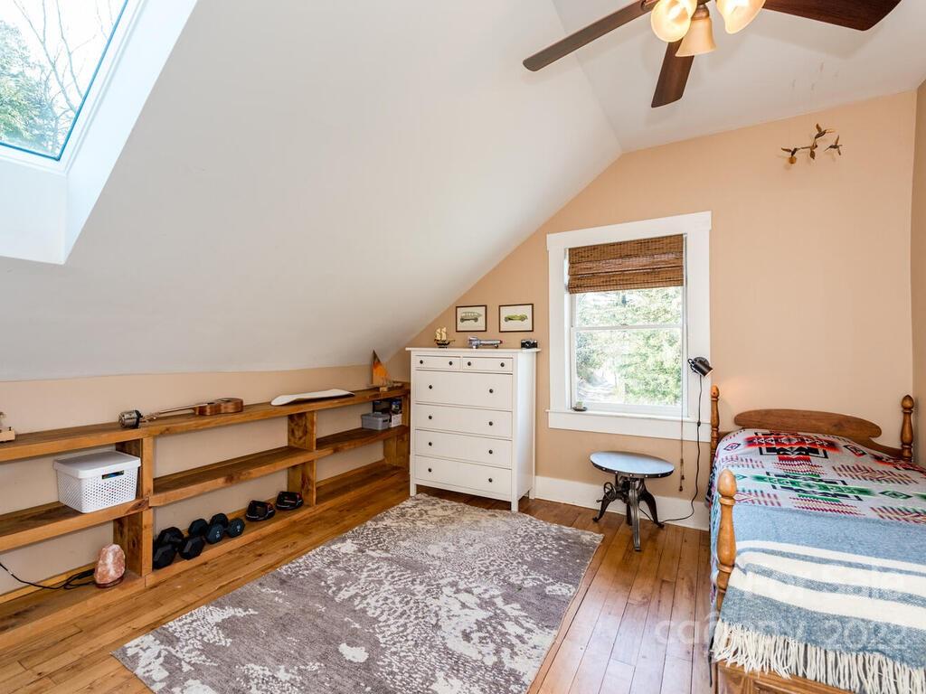 15 Juno Drive Asheville NC 28806