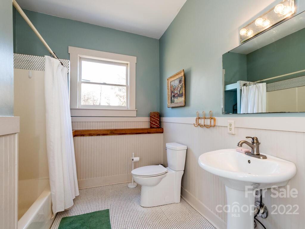 15 Juno Drive Asheville NC 28806