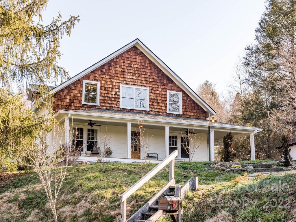 15 Juno Drive Asheville NC 28806