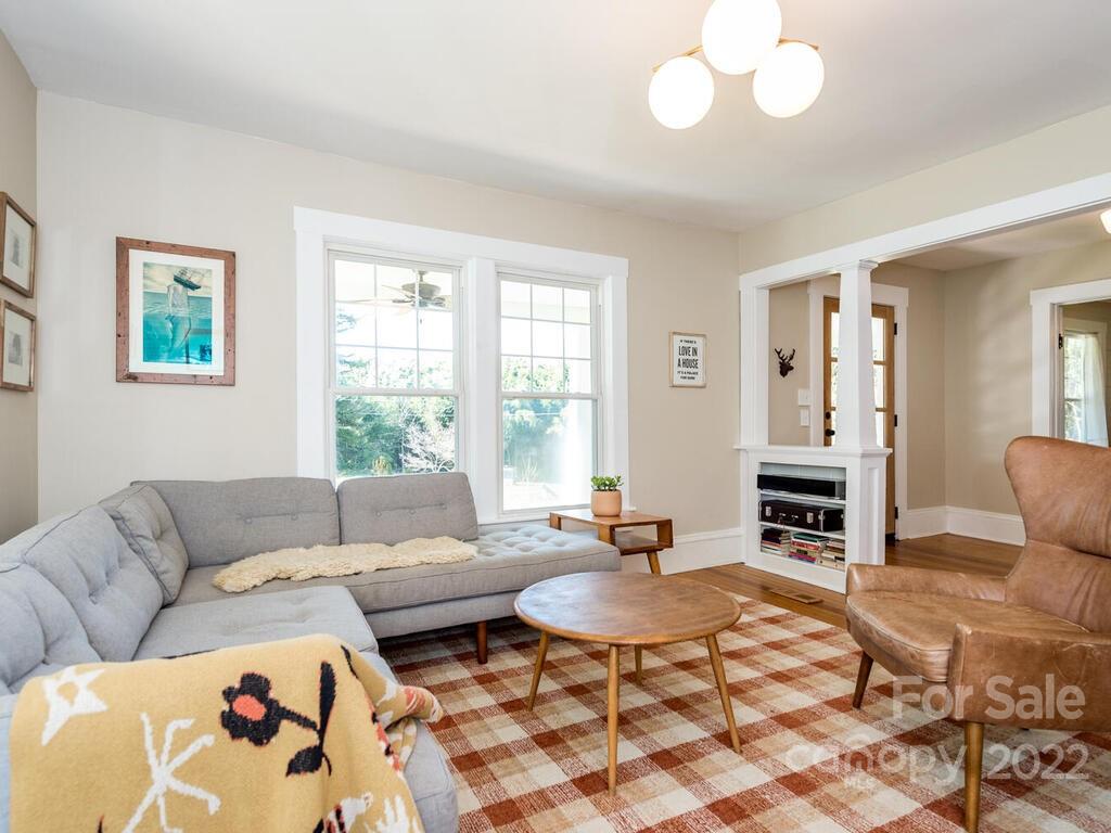 15 Juno Drive Asheville NC 28806