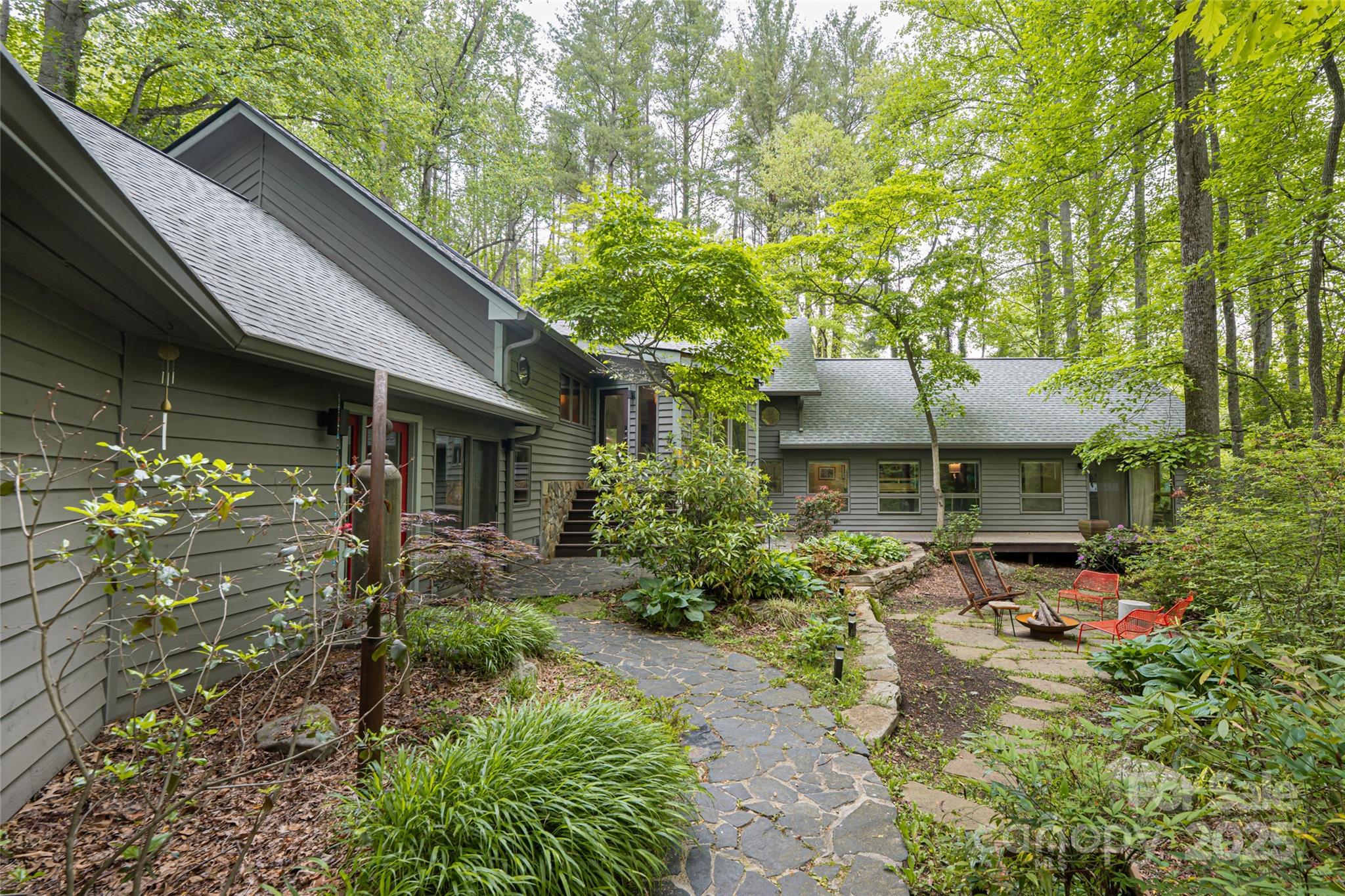 14 Oak Hollow Drive Asheville NC 28805