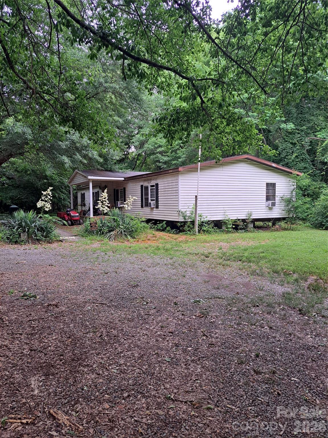5023 Dogwood Lane Stanley NC 28164