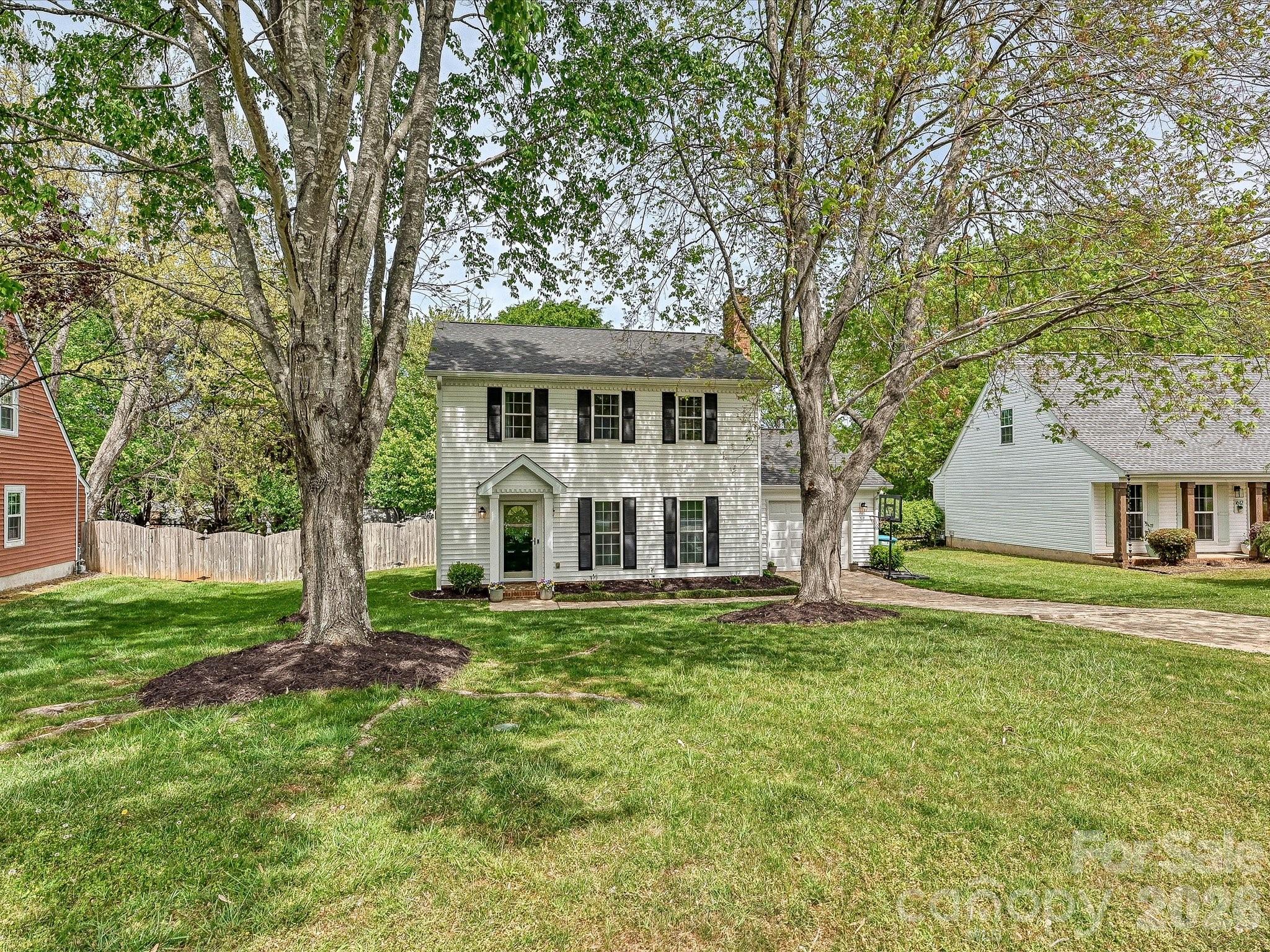 1616 English Knoll Drive Matthews NC 28105