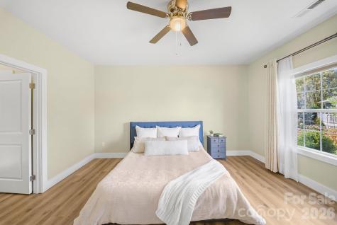 457 Riverwind Drive Hendersonville NC 28739