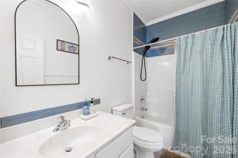 6406 Castlewynd Court Charlotte NC 28212