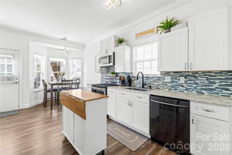 6406 Castlewynd Court Charlotte NC 28212