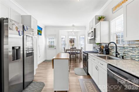 6406 Castlewynd Court Charlotte NC 28212