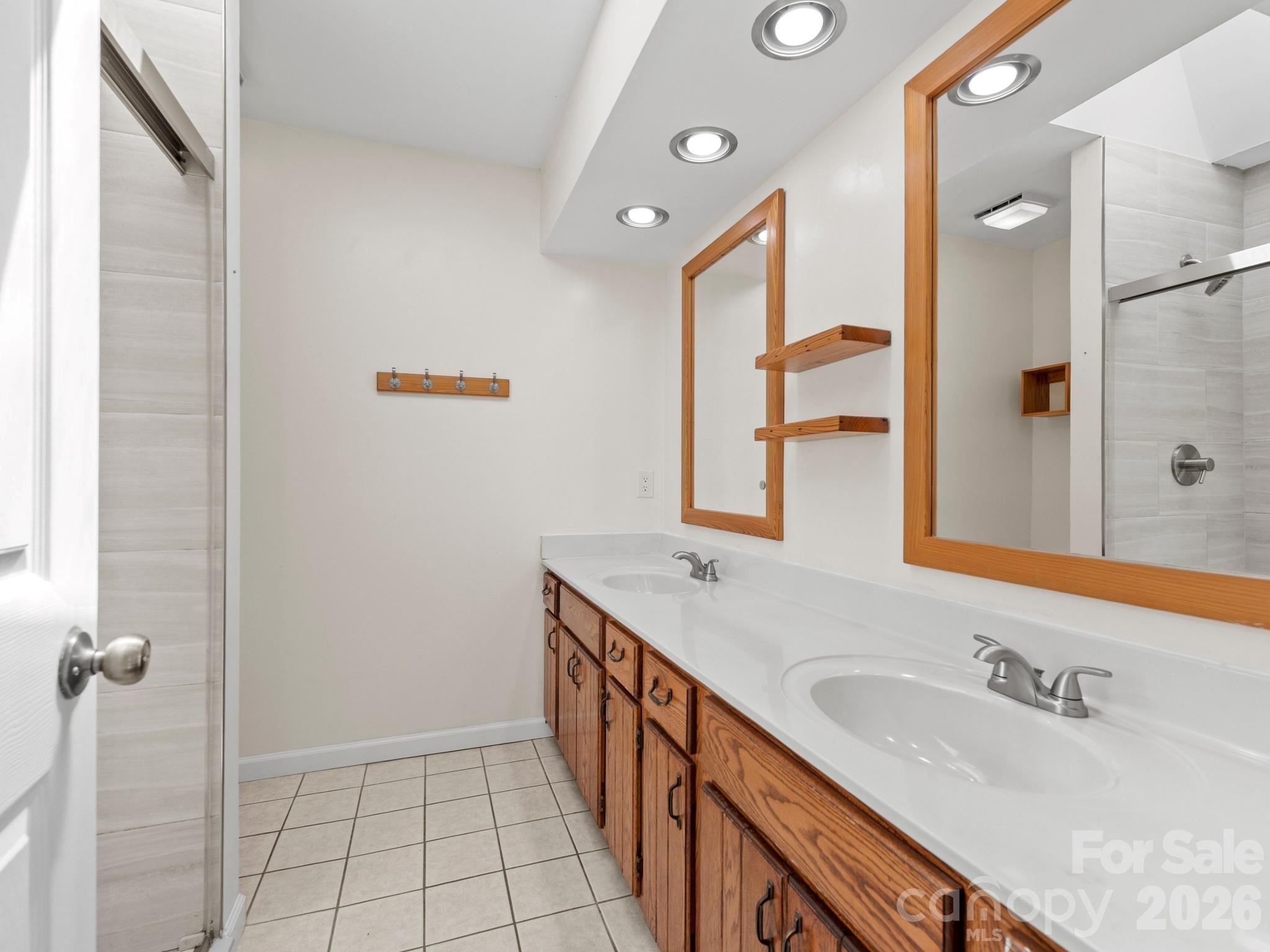 21 Dogwood Grove Asheville NC 28805
