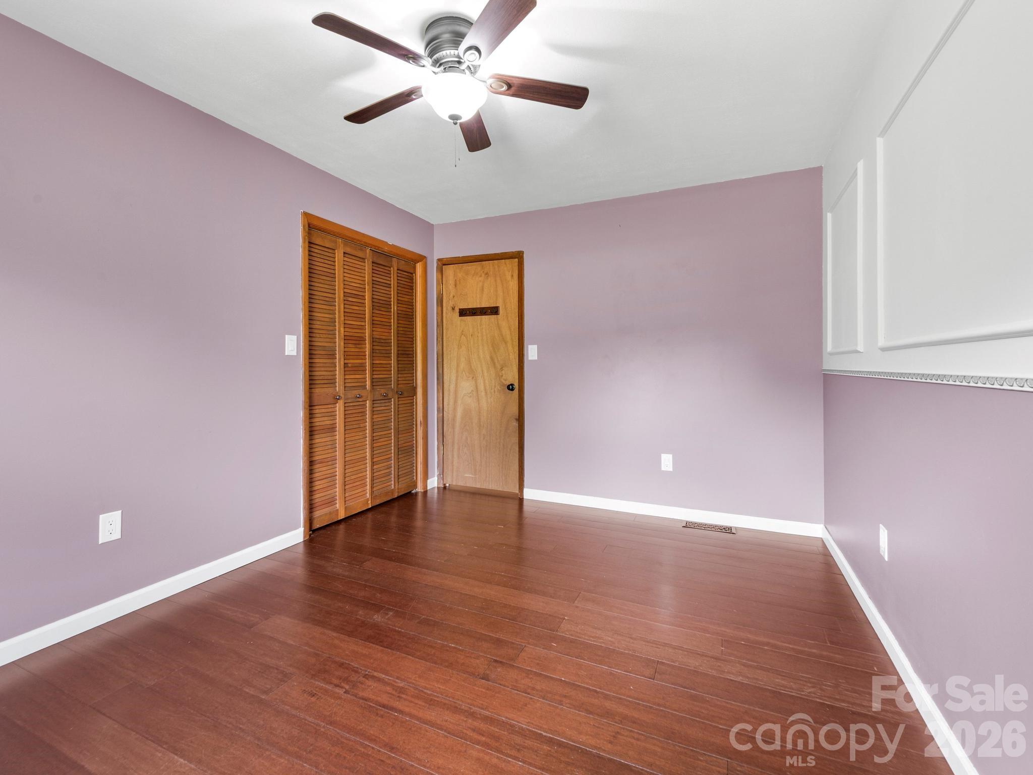 21 Dogwood Grove Asheville NC 28805