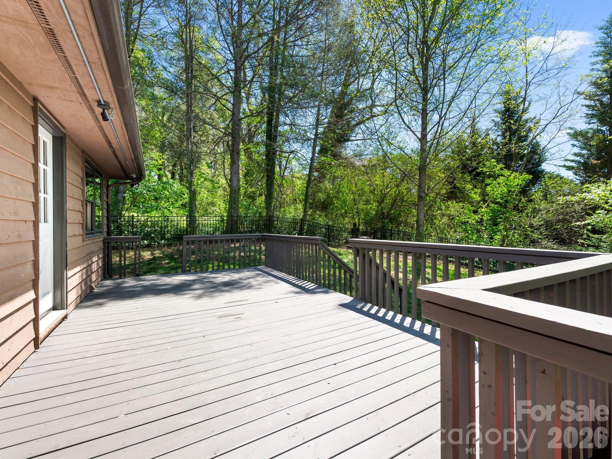 21 Dogwood Grove Asheville NC 28805