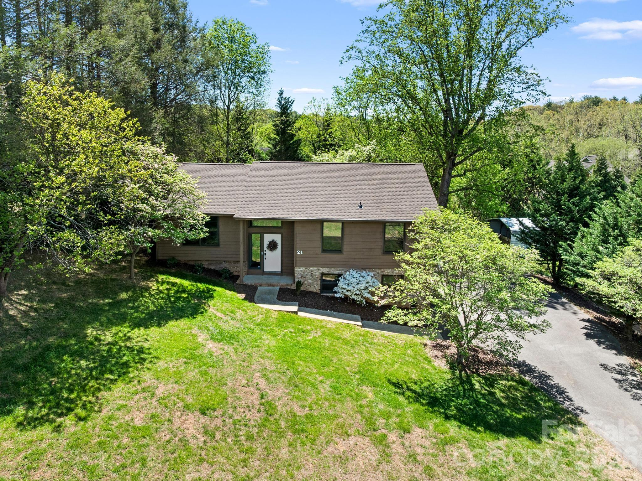 21 Dogwood Grove Asheville NC 28805