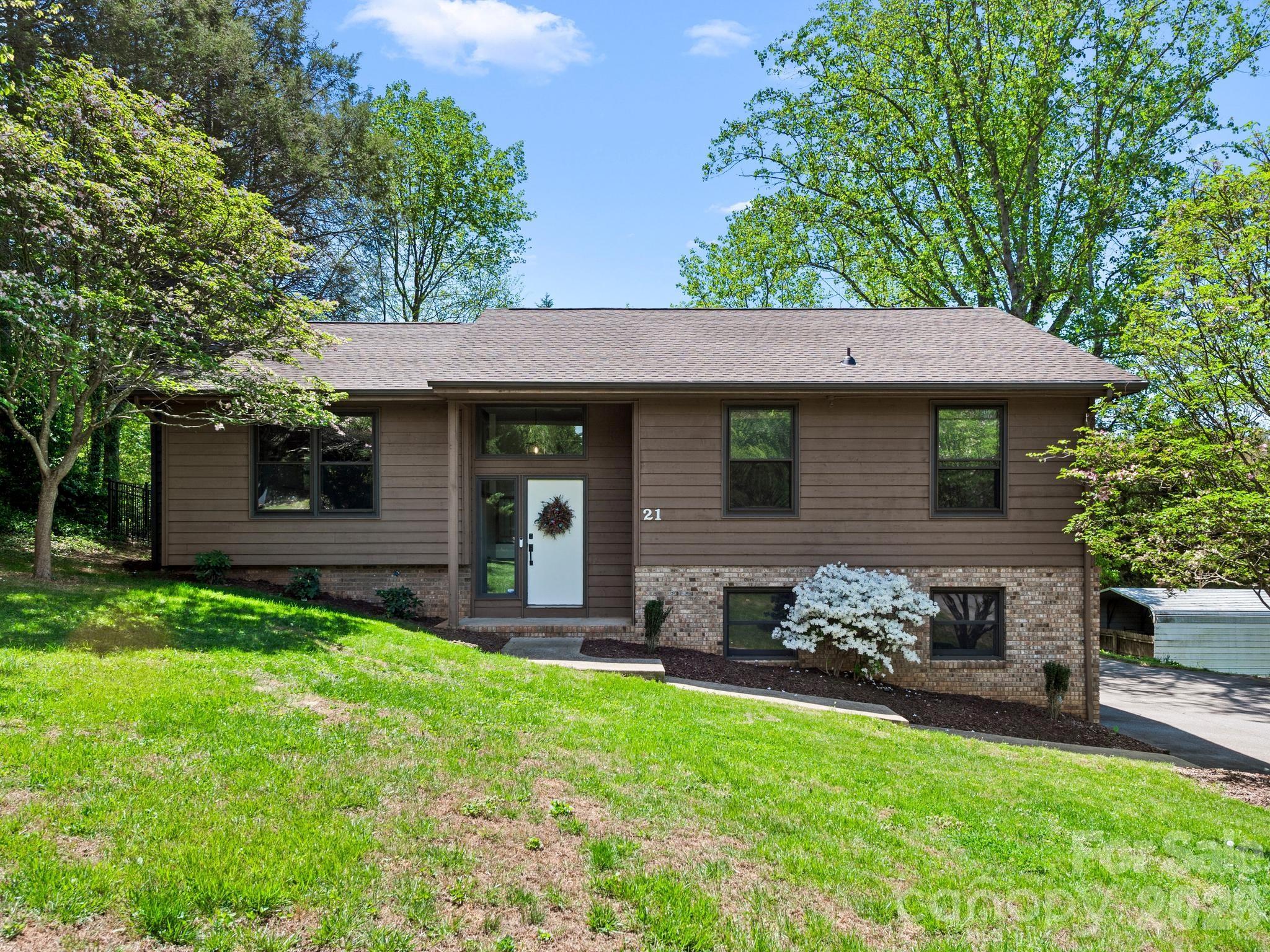 21 Dogwood Grove Asheville NC 28805