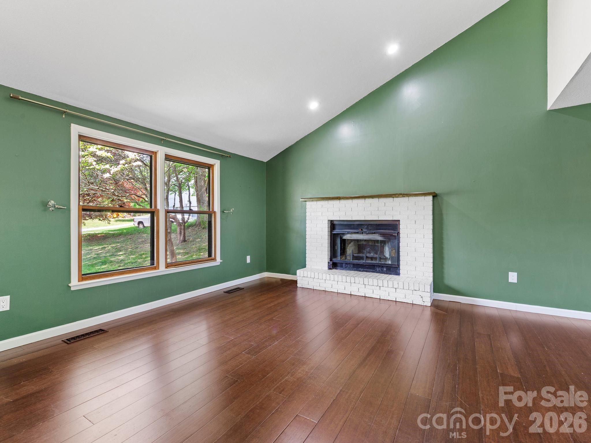 21 Dogwood Grove Asheville NC 28805