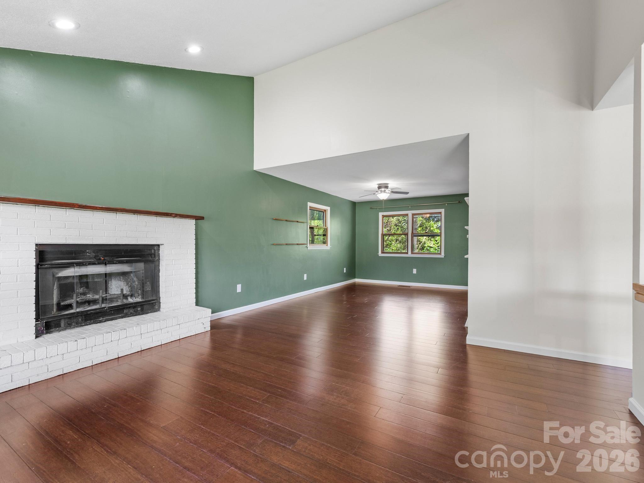 21 Dogwood Grove Asheville NC 28805